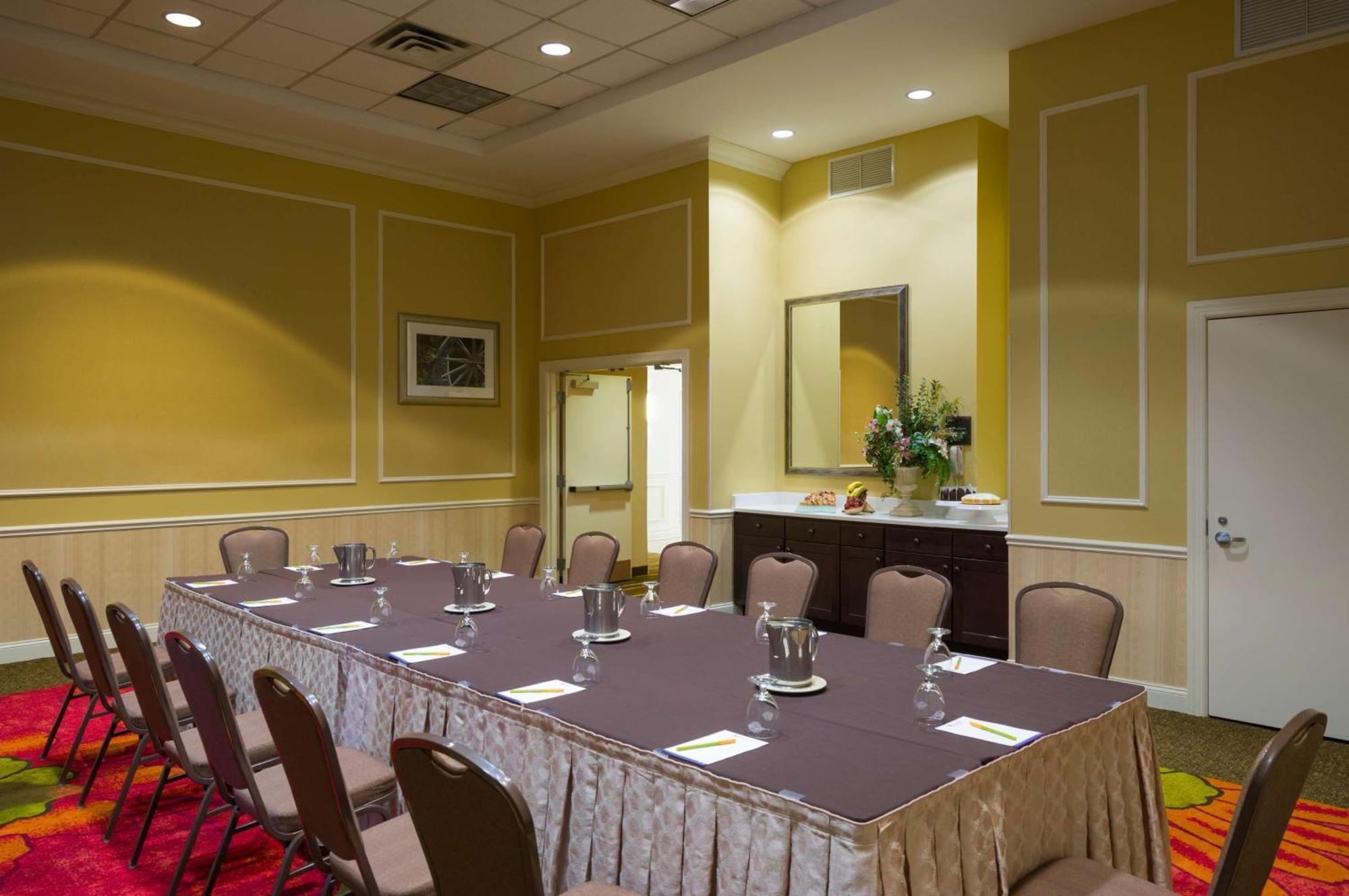 Hilton Garden Inn Edison/Raritan Center מראה חיצוני תמונה